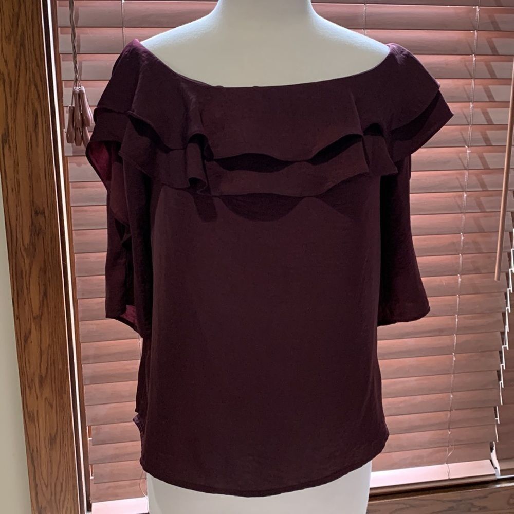 Soho by New York & Co burgundy ruffle top, Small